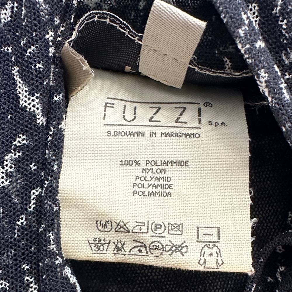 Fuzzi Elegant Black Sleeveless Top - Picture 2 of 5